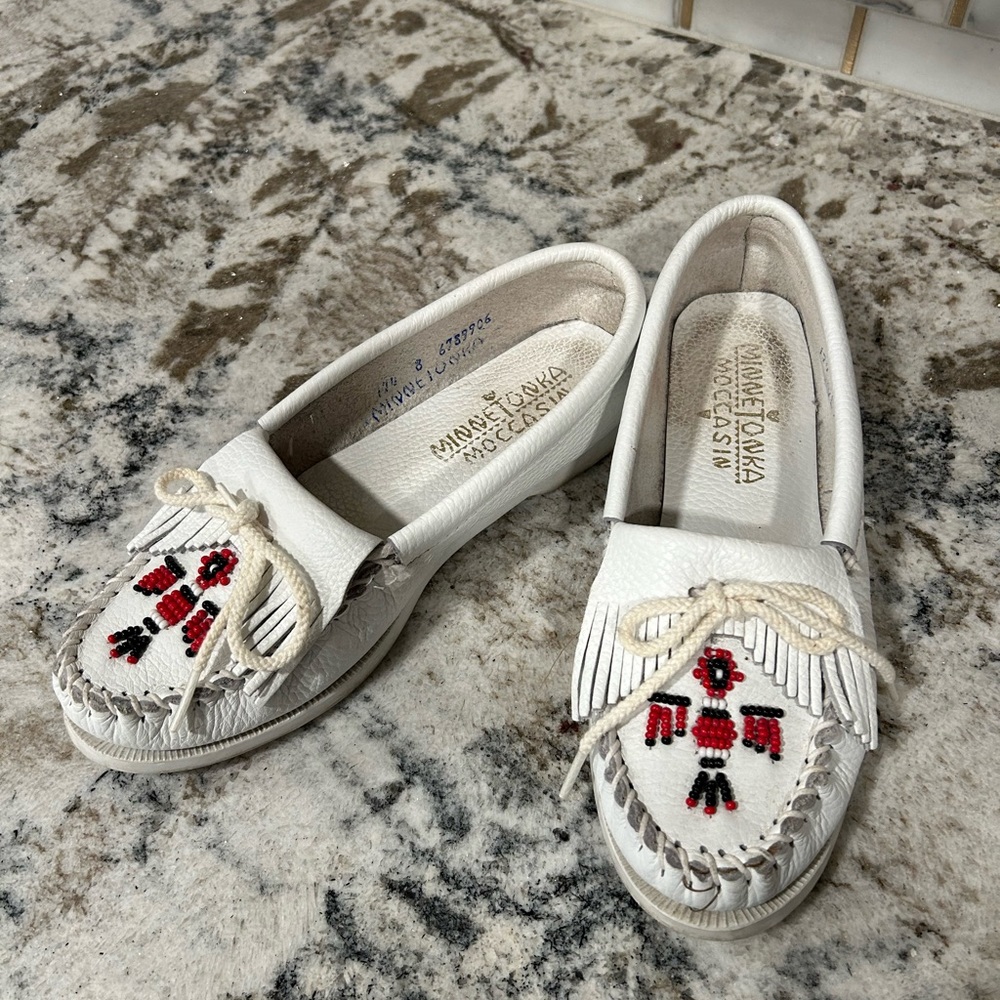 Vintage Minnetonka Moccasin with Beading